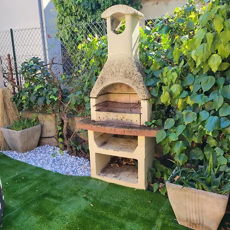 Апартаменты Loft Les Angles 30133 Possibilite Jacuzzi Les Angles (Gard)