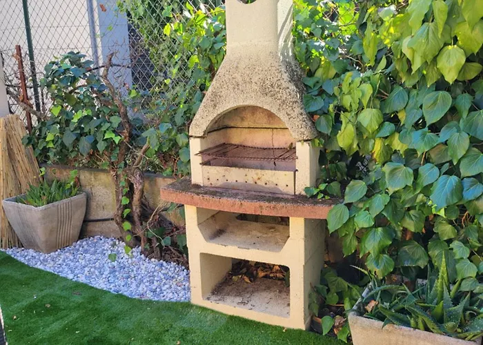 Апартаменты Loft Les Angles 30133 Possibilite Jacuzzi Les Angles (Gard)